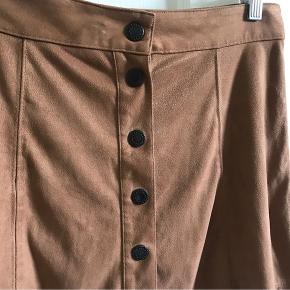 American Eagle suede skirt - Picture 2 of 4